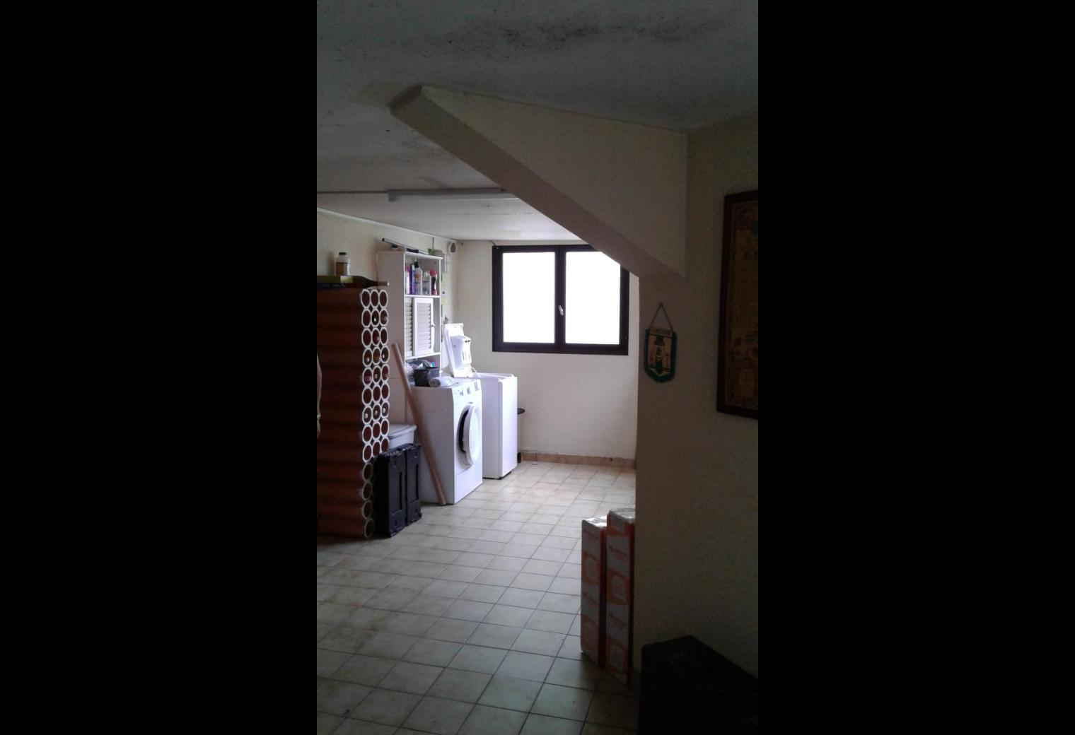 80e86147-50fc-4096-ba3d-d8b0ecb7fffb.jpg