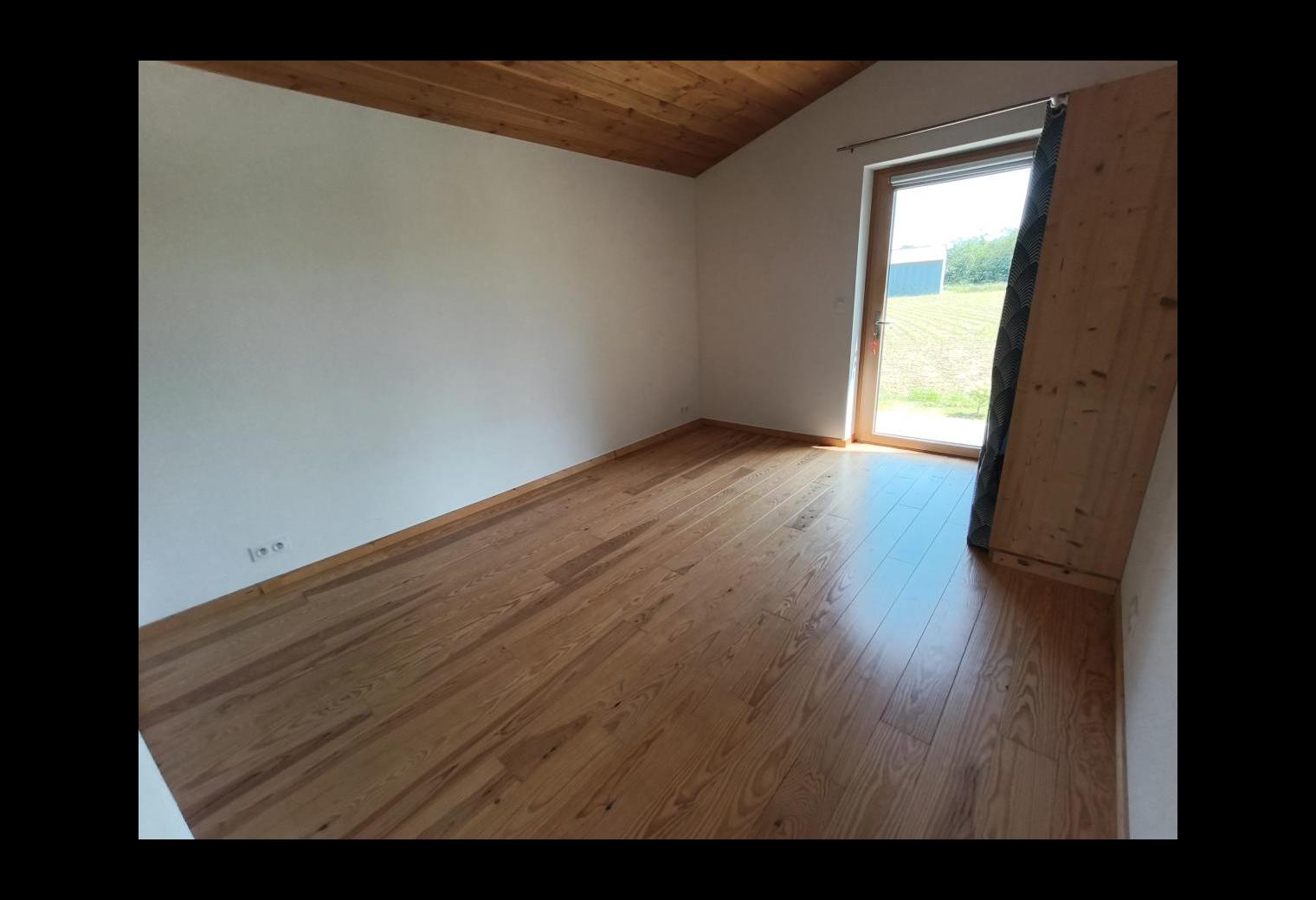 dd15372e-727b-4486-9db8-4577af242a9d.jpg