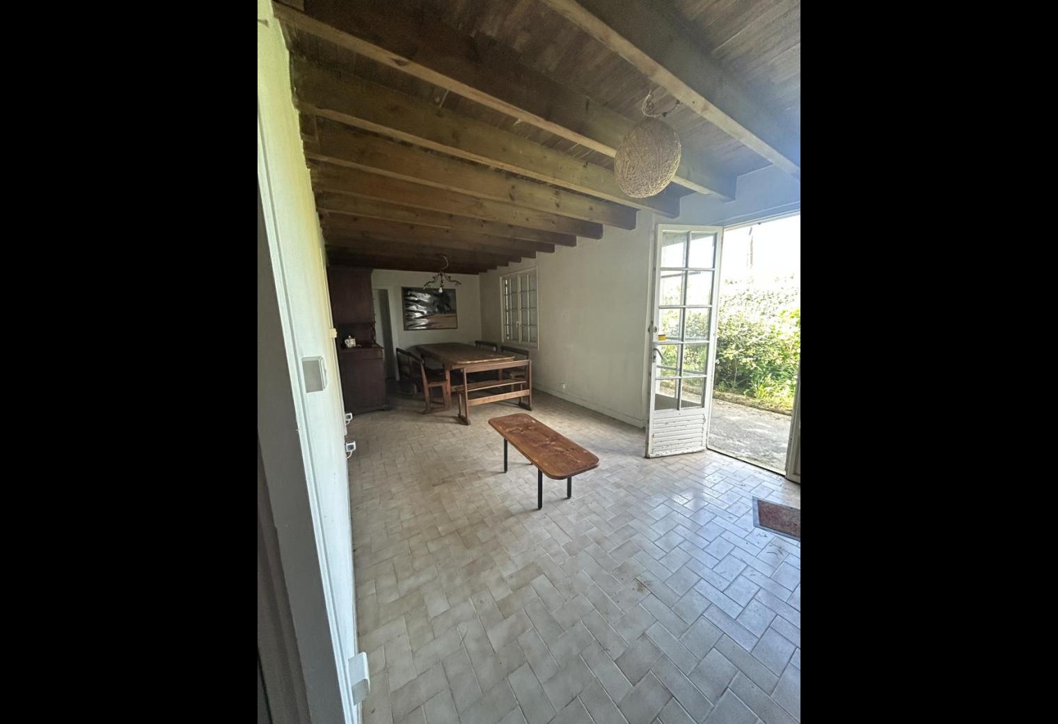 a99e32bb-ddcb-42e5-99a7-5a5ad20651c6.jpg