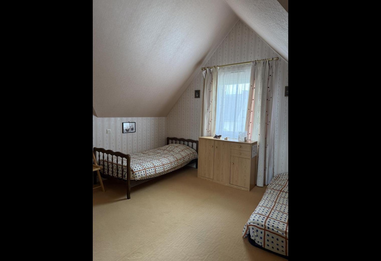 e9884342-aa06-4ffe-aa74-bdd2ab17d442.jpg