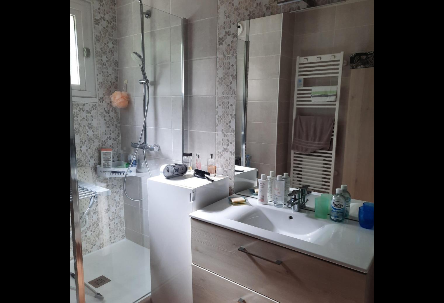 080ec149-bb73-4ce1-a6ba-fb44a93255d4.jpg