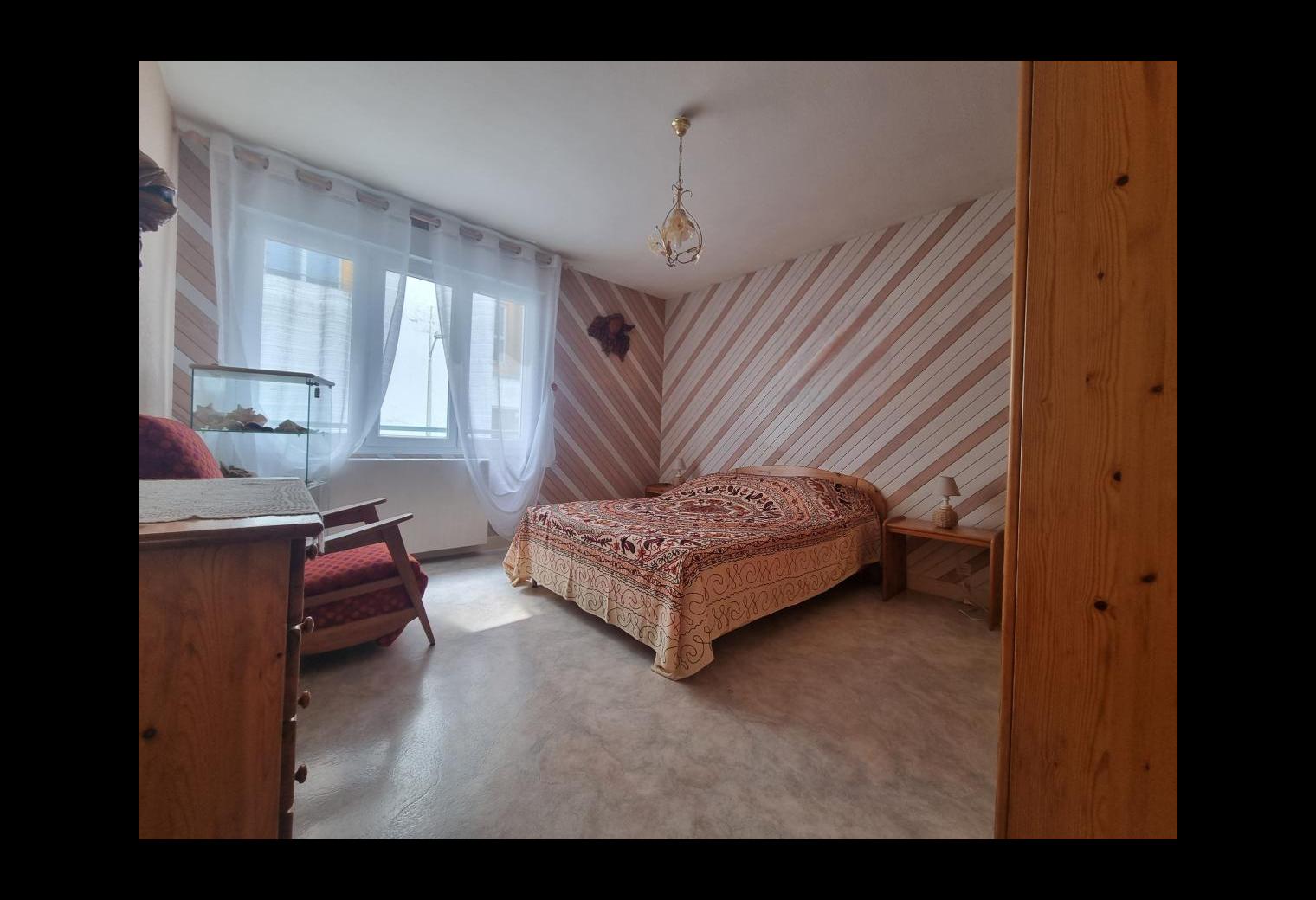 769f7514-5cc3-43d8-8bc0-56a048dc0622.jpg