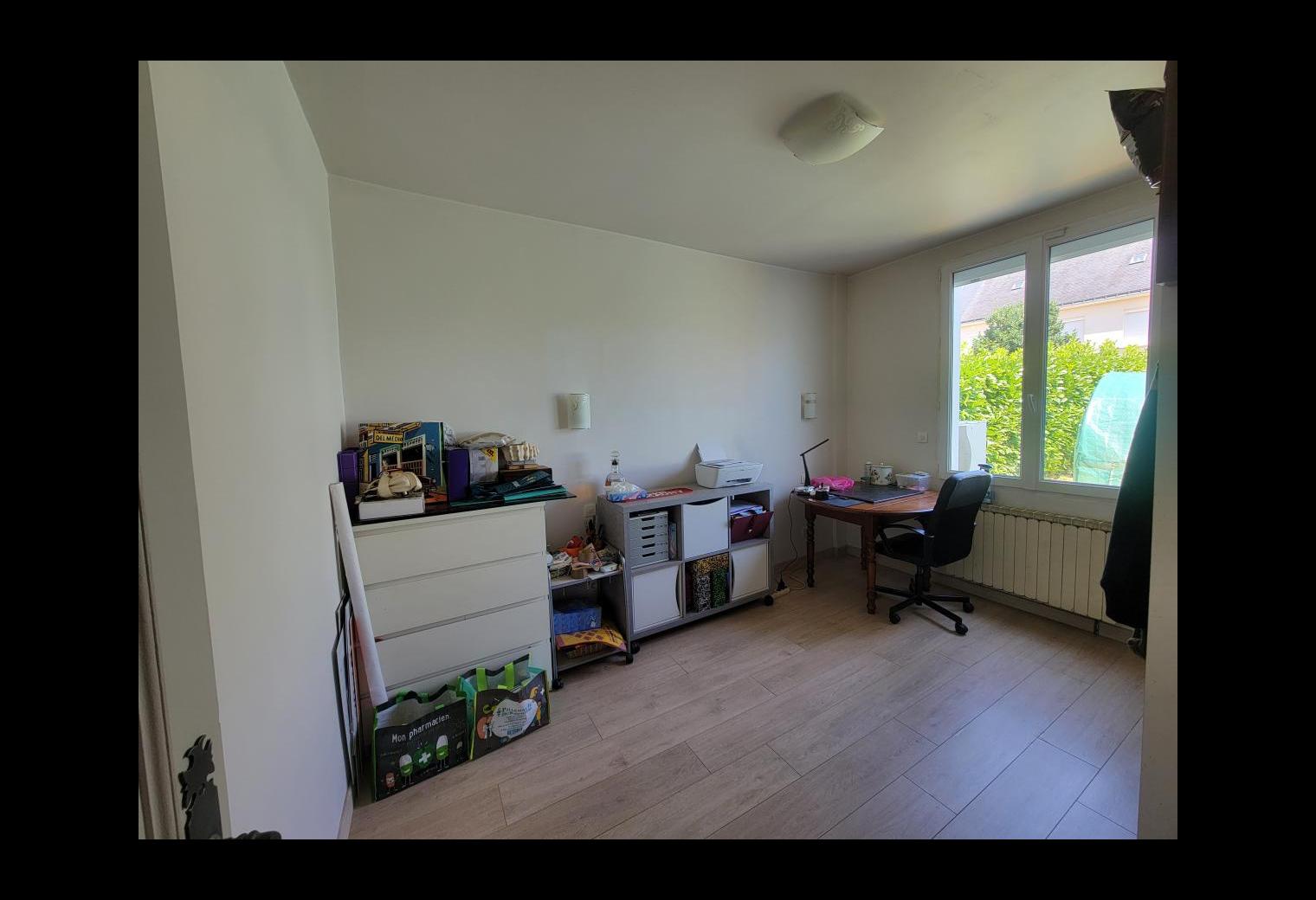 cef45204-c2e8-4ea4-8ba8-219aa738a4ff.jpg