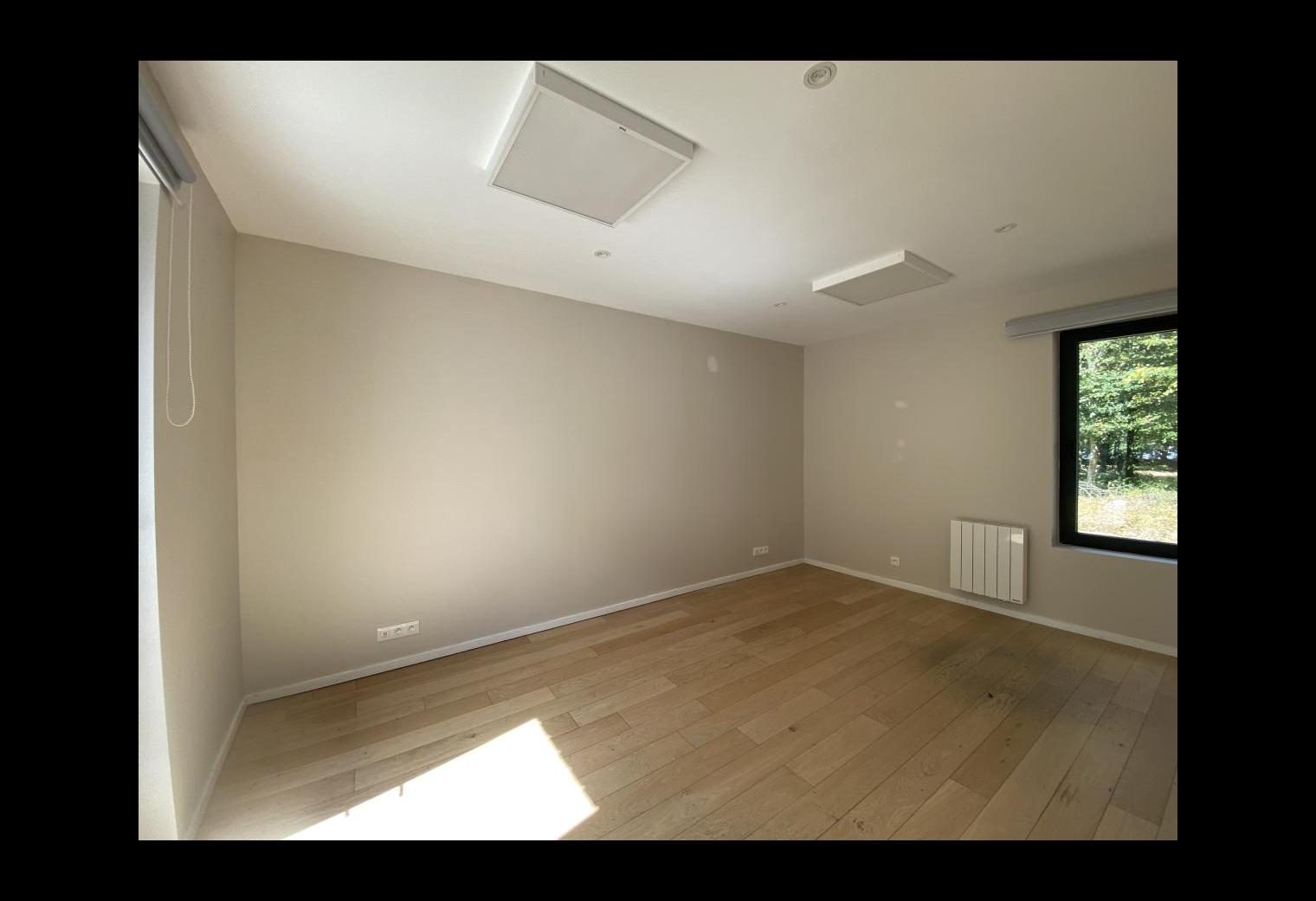 2faac289-ae06-4ef5-a9f9-7019f715048d.jpg