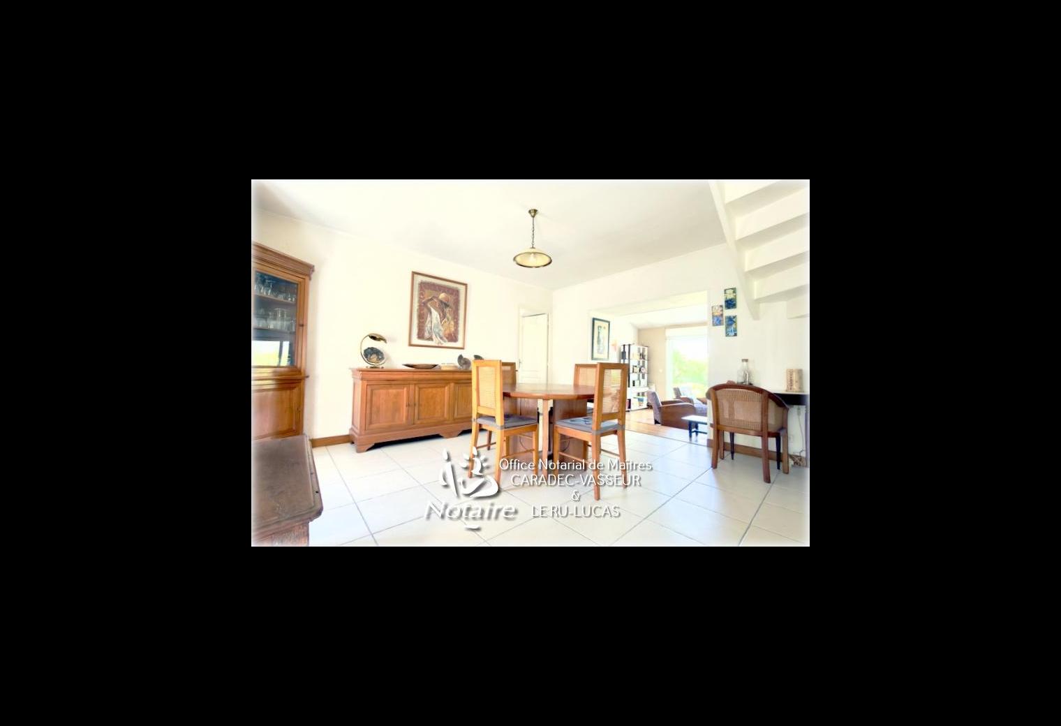 2dcd70d9-b52a-44fc-a106-45c54378e6a4.jpg