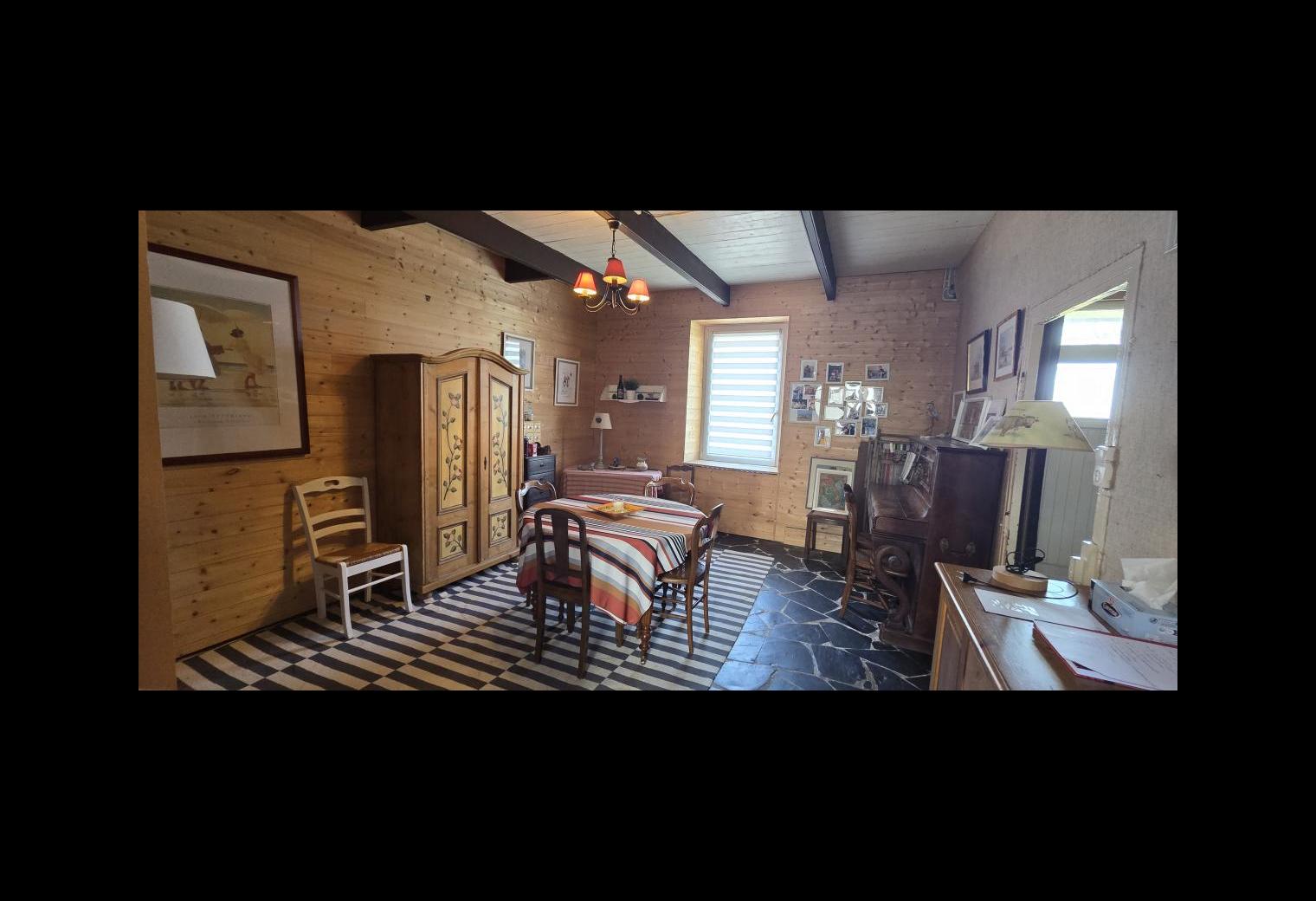 cb235630-899f-444c-a2d8-91bf9f6dc581.jpg