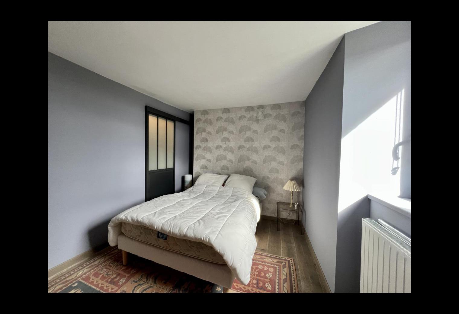 d5eafbe6-513f-4bed-9fd5-fd367cacfe99.jpg