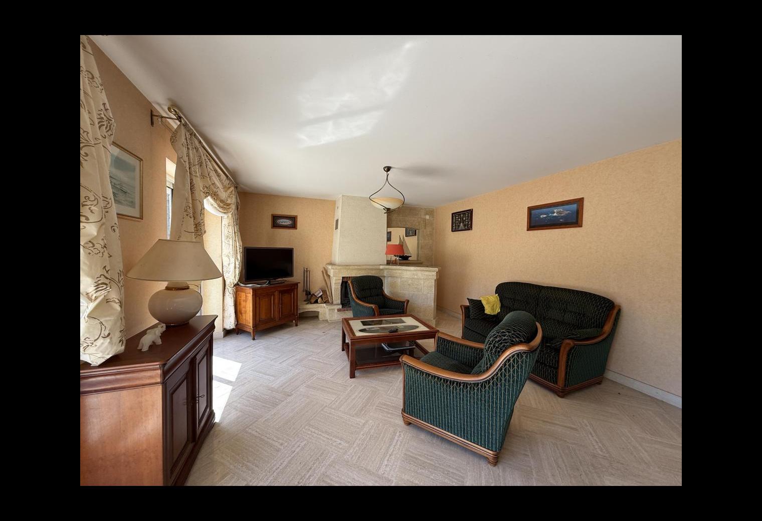 110ab104-d5e4-46d7-ad4d-cb9e9432157b.jpg