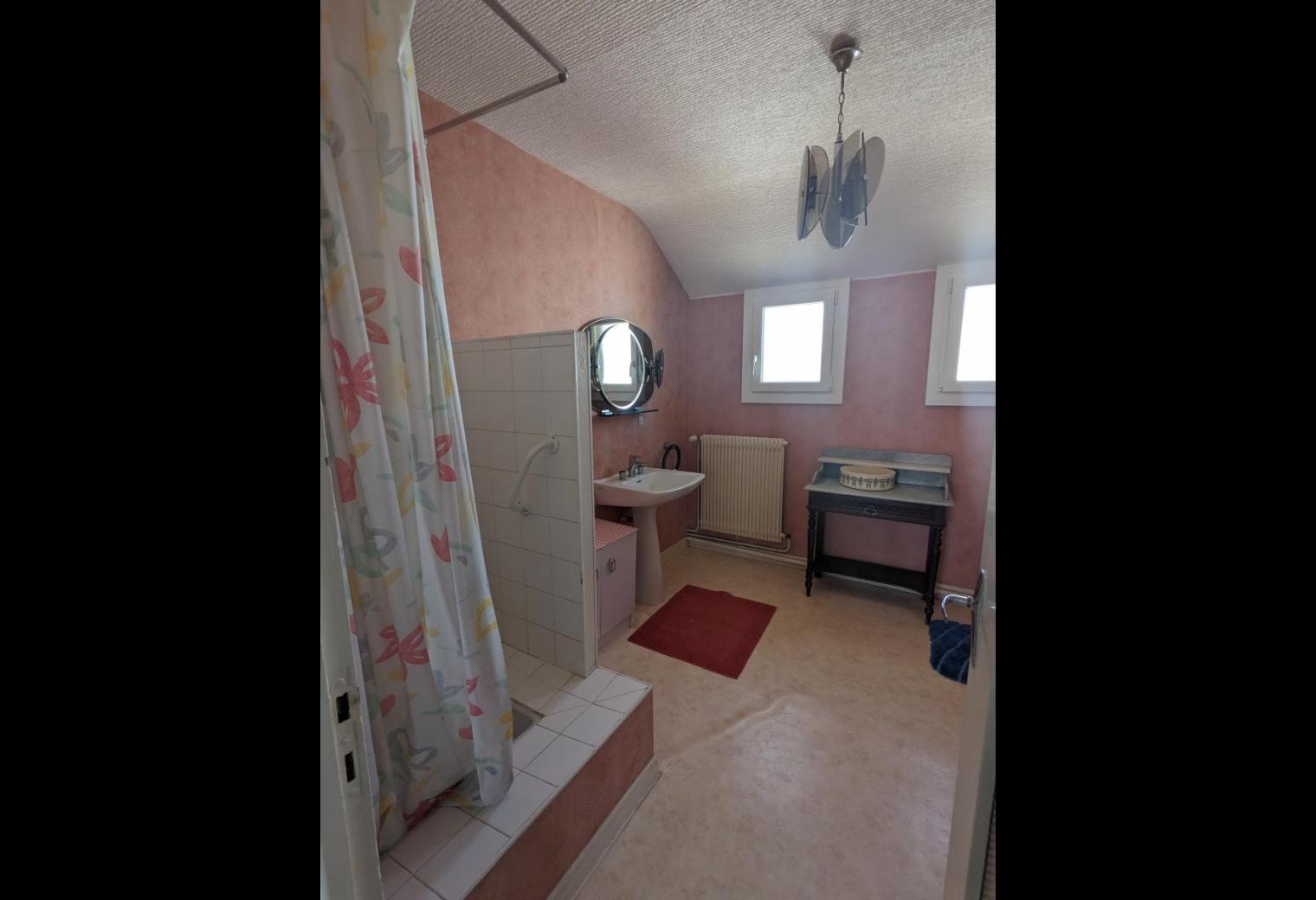 9bd9fc78-17ac-43fd-9a0a-d2066caa35f7.jpg