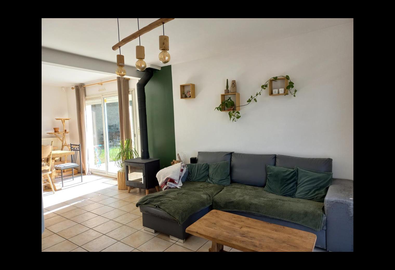 d5bf46d3-b797-4d6b-b5e8-1f3db92f0443.jpg