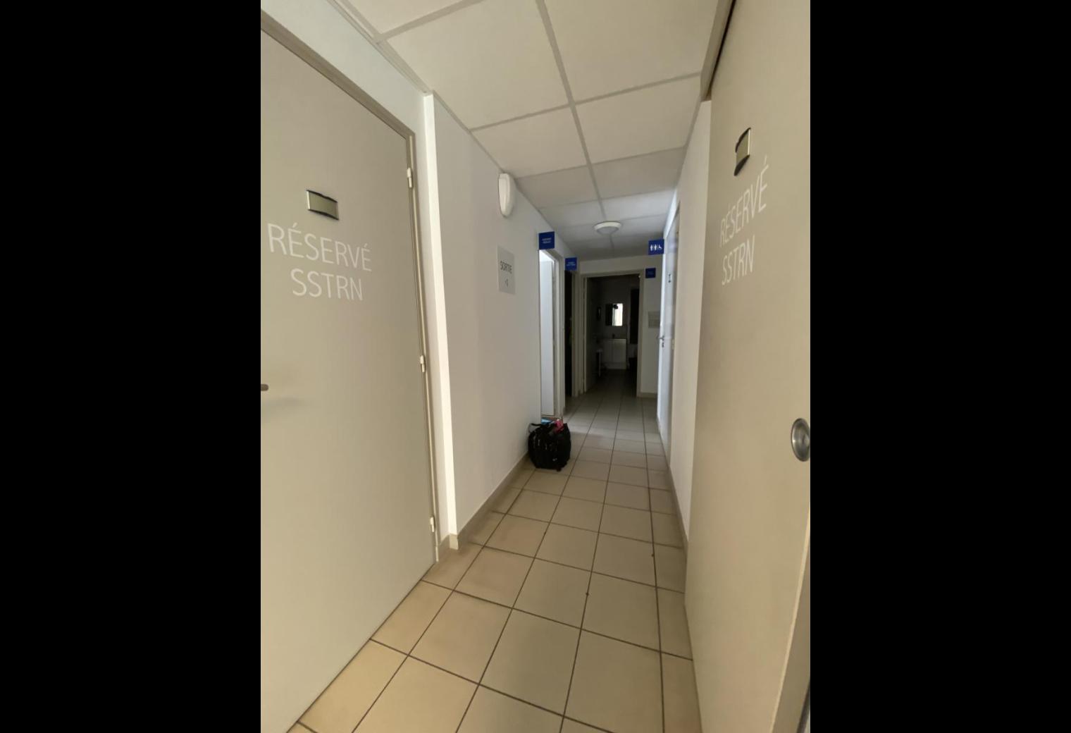 cdb5519c-7603-414a-a6b8-22d4e4122b09.jpg