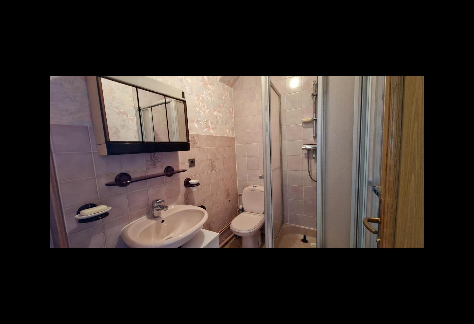 960cdffd-8a8e-4f59-96ab-f9b08c67167e.jpg