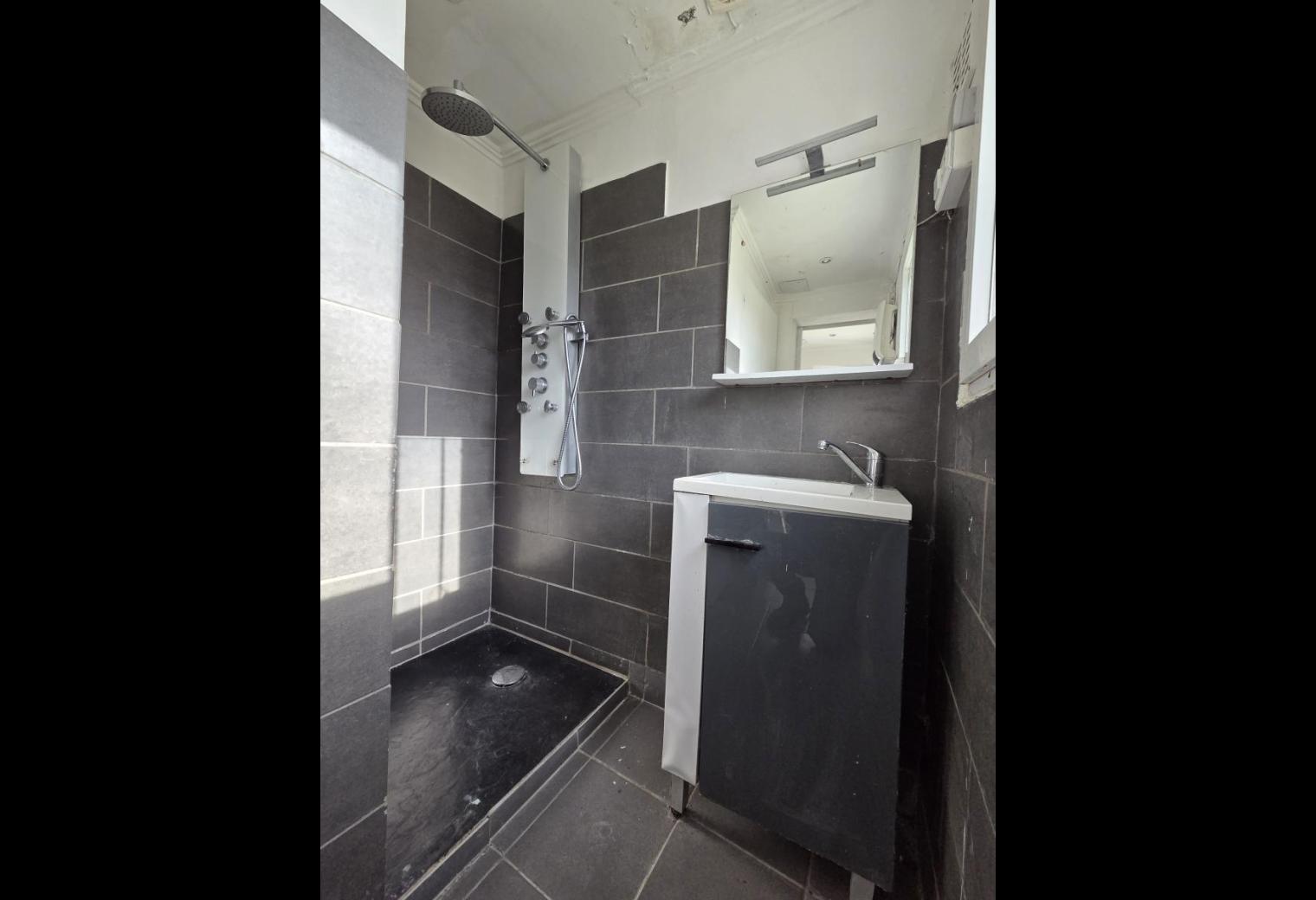 baf070dd-44f0-4b10-94de-4c3b21363394.jpg