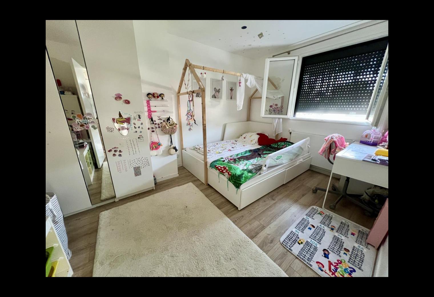 d83002cb-4d2f-4832-9ea2-277c5be57239.jpg