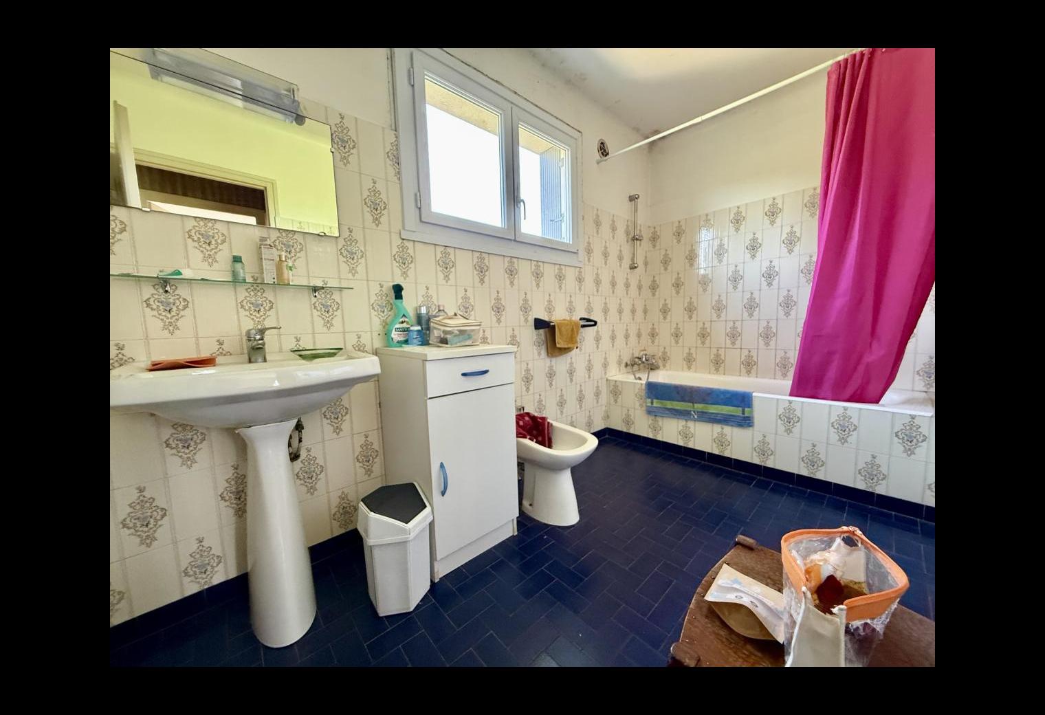 ddb4e3f1-315e-48b4-991e-ff8f0fa6784f.jpg