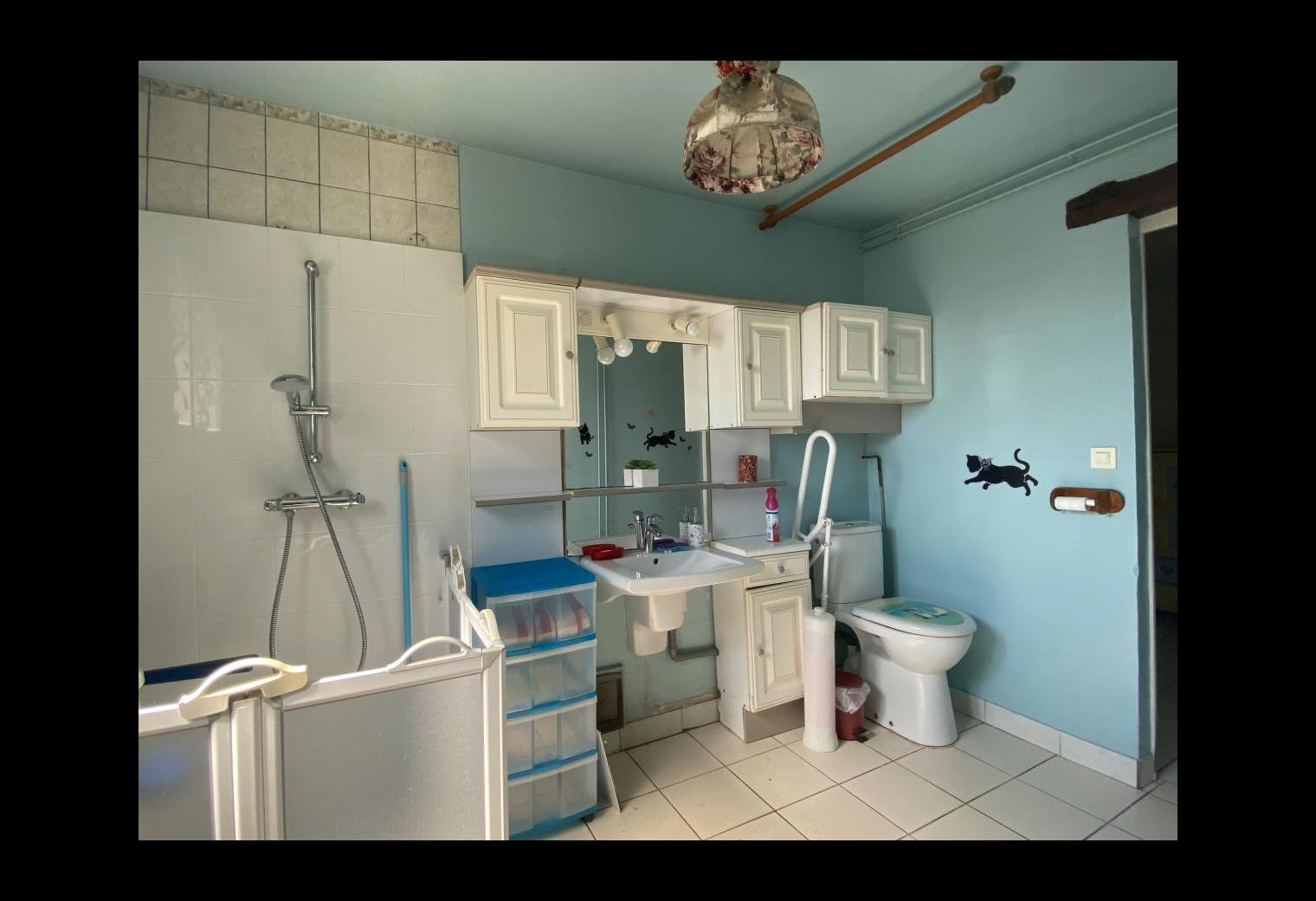 4cb562ff-2b2c-400a-9fa9-c2d8ba95678d.jpg
