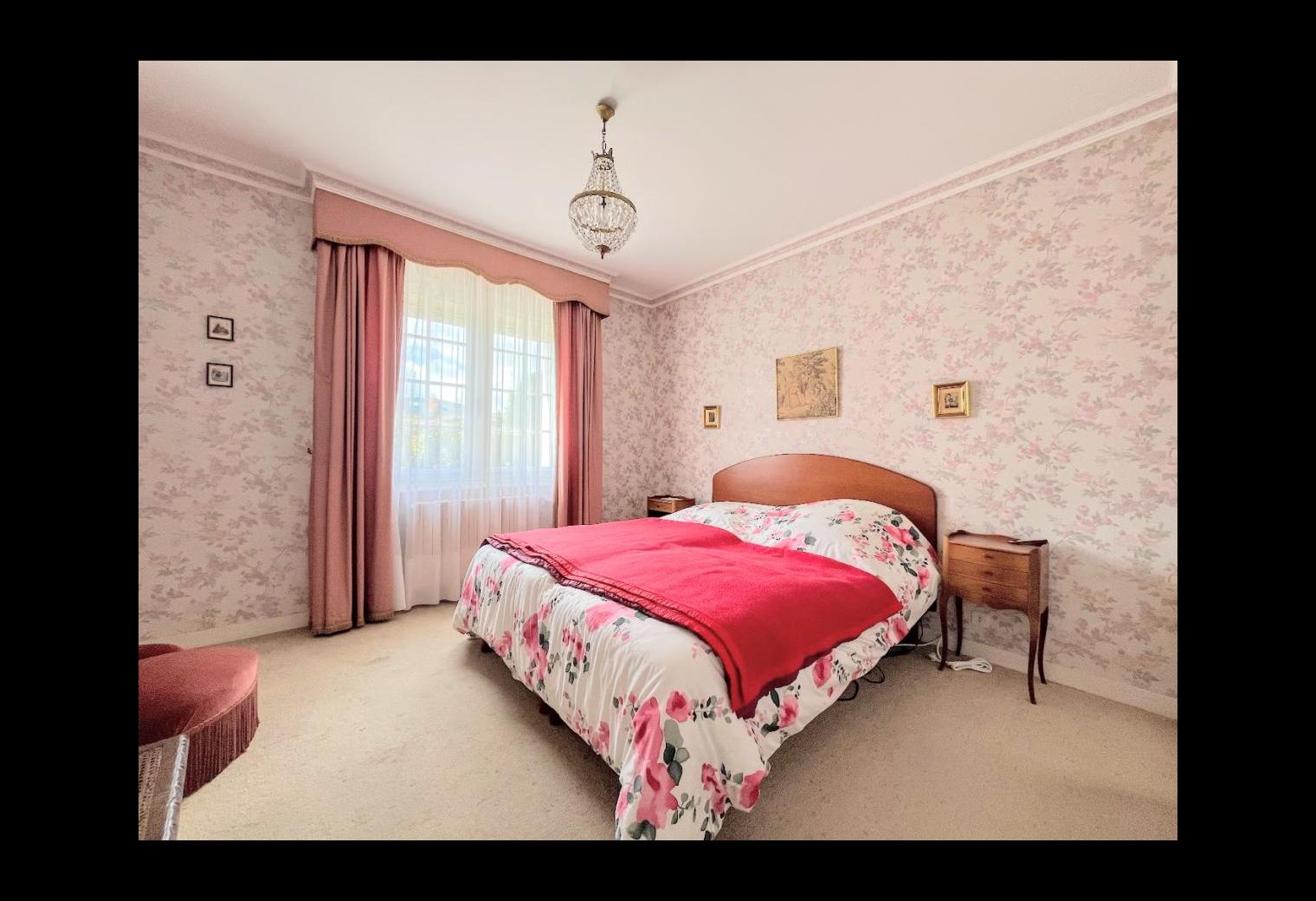 86824dea-b540-4a9c-a163-57952bd757d6.jpg