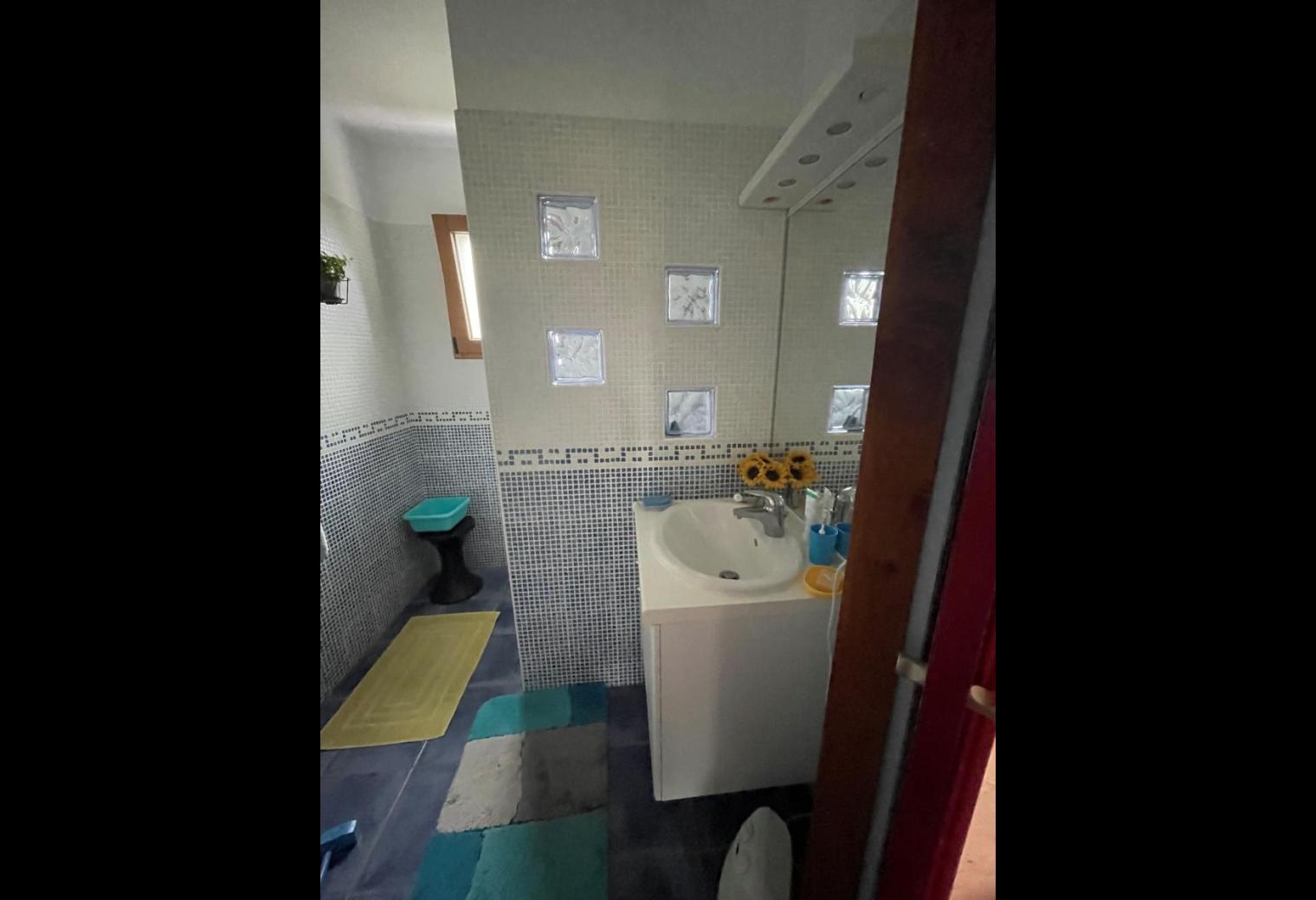 1dbed2a2-4d81-438c-ae75-7225859dfc74.jpg
