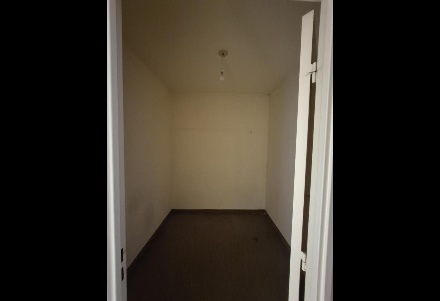 c34b2946-0530-4ddd-9615-2e31421c2da4.jpg