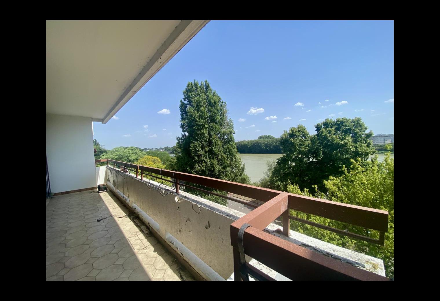 a92dc24b-ca04-41bd-9a29-d0562cfcb553.jpg