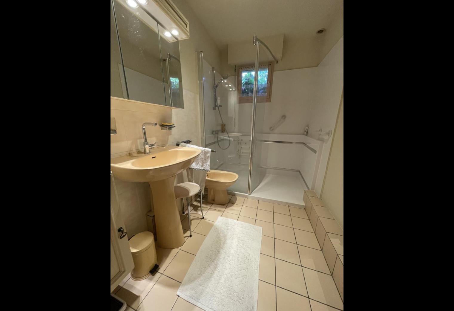 06db890d-2925-42ab-99c7-318eef74b621.jpg