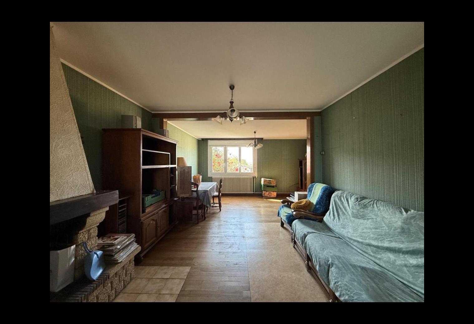 b9daac92-fee7-485c-8f26-90db85c88de4.jpg