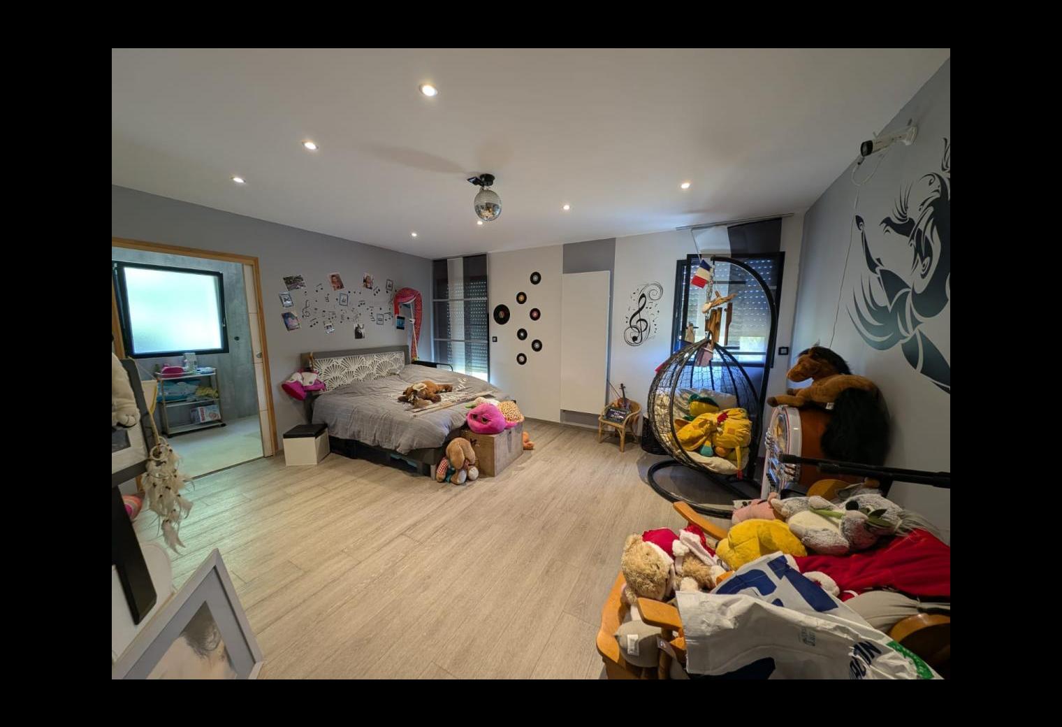 9c8f1123-6af8-4a1b-bed6-6e8ee2ef0a3d.jpg