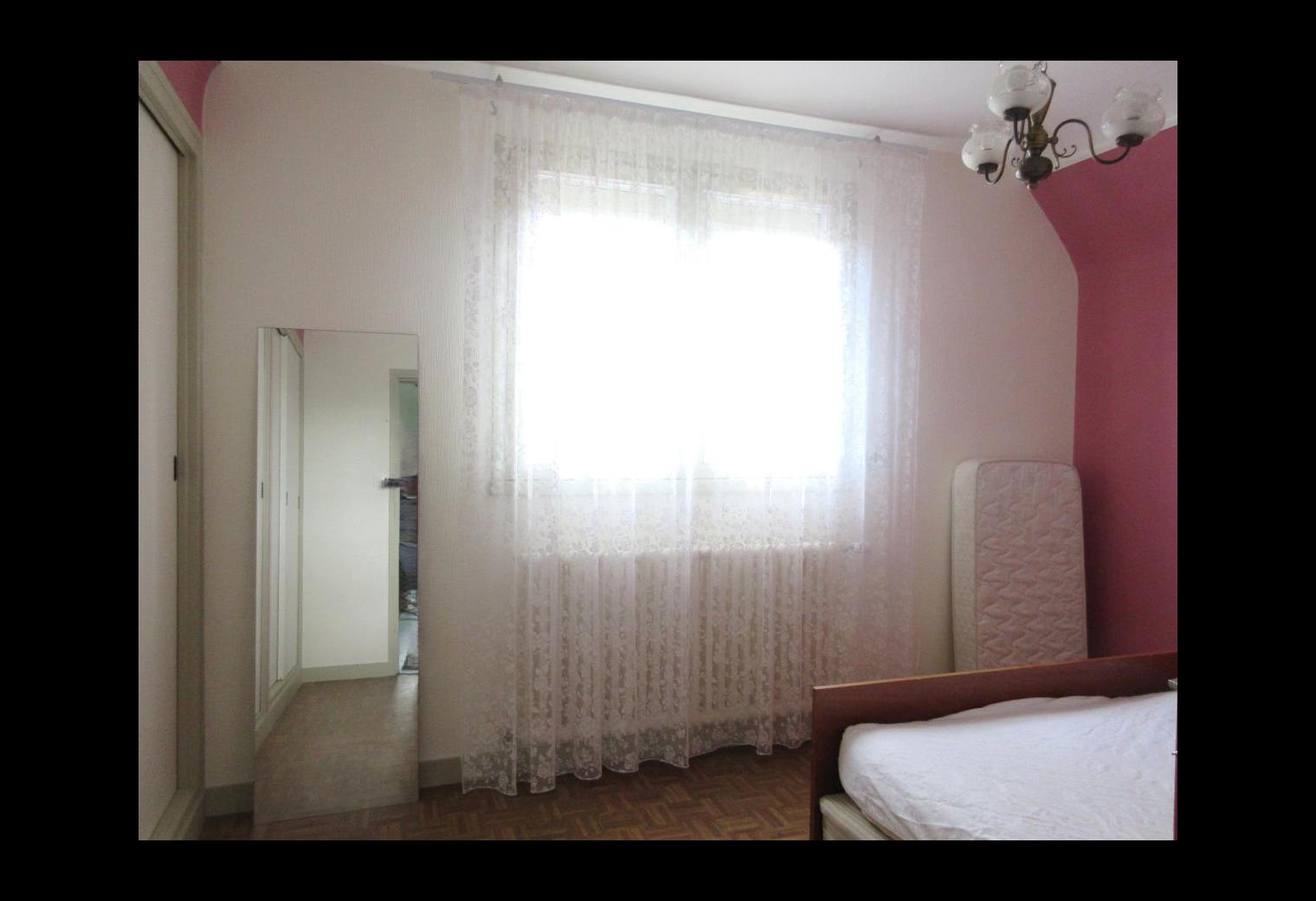 4eea8d35-6ab7-4c20-9933-9cf9f1fcb8da.jpg