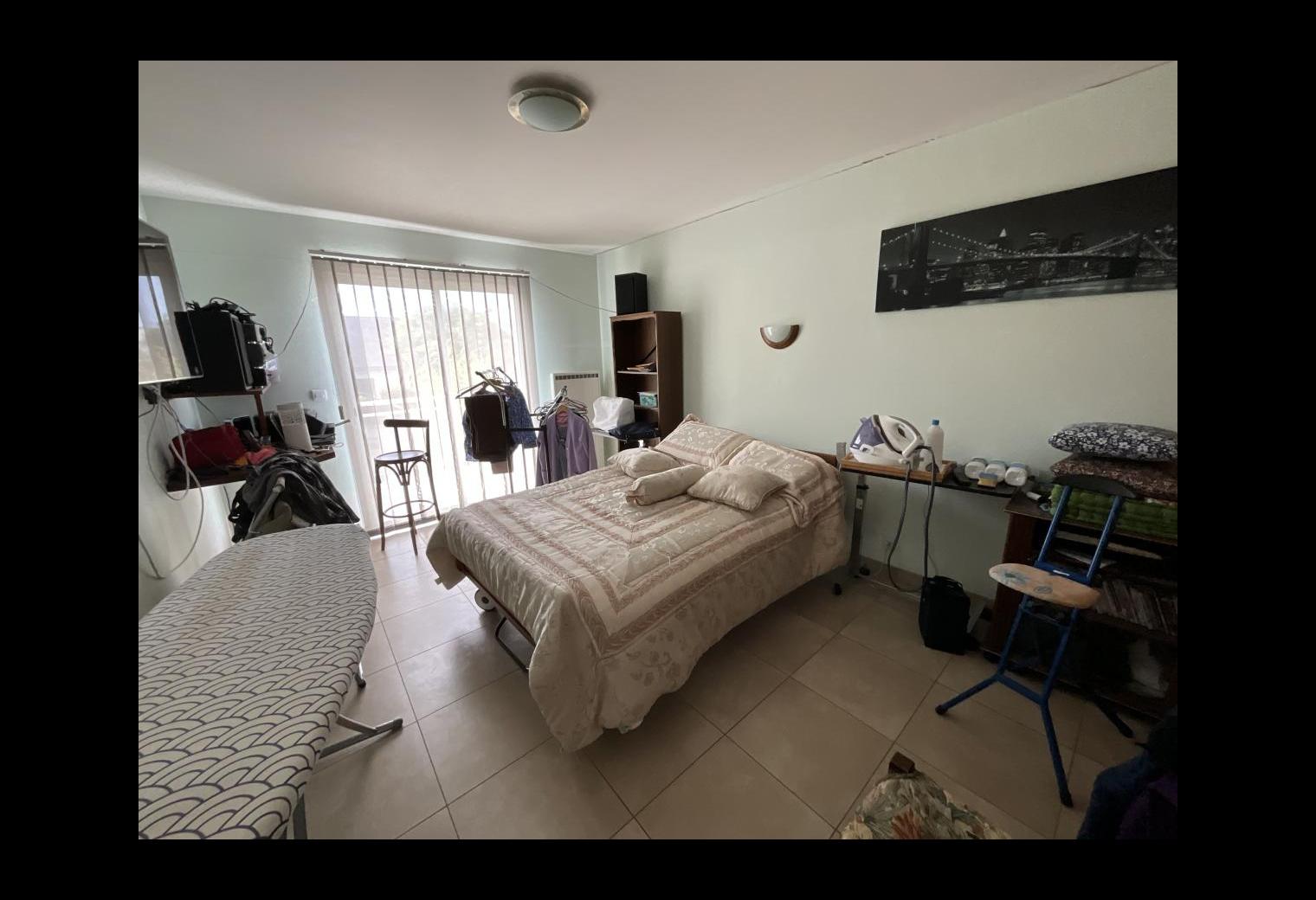 0aa7db75-bf49-4910-9cbd-353a79a50170.jpg