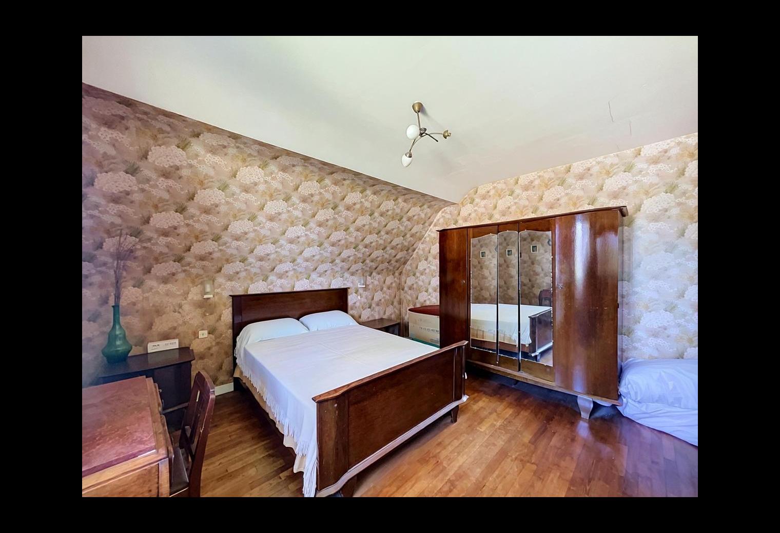 8aee7759-1ce5-4b03-a323-764ca76d9b8e.jpg