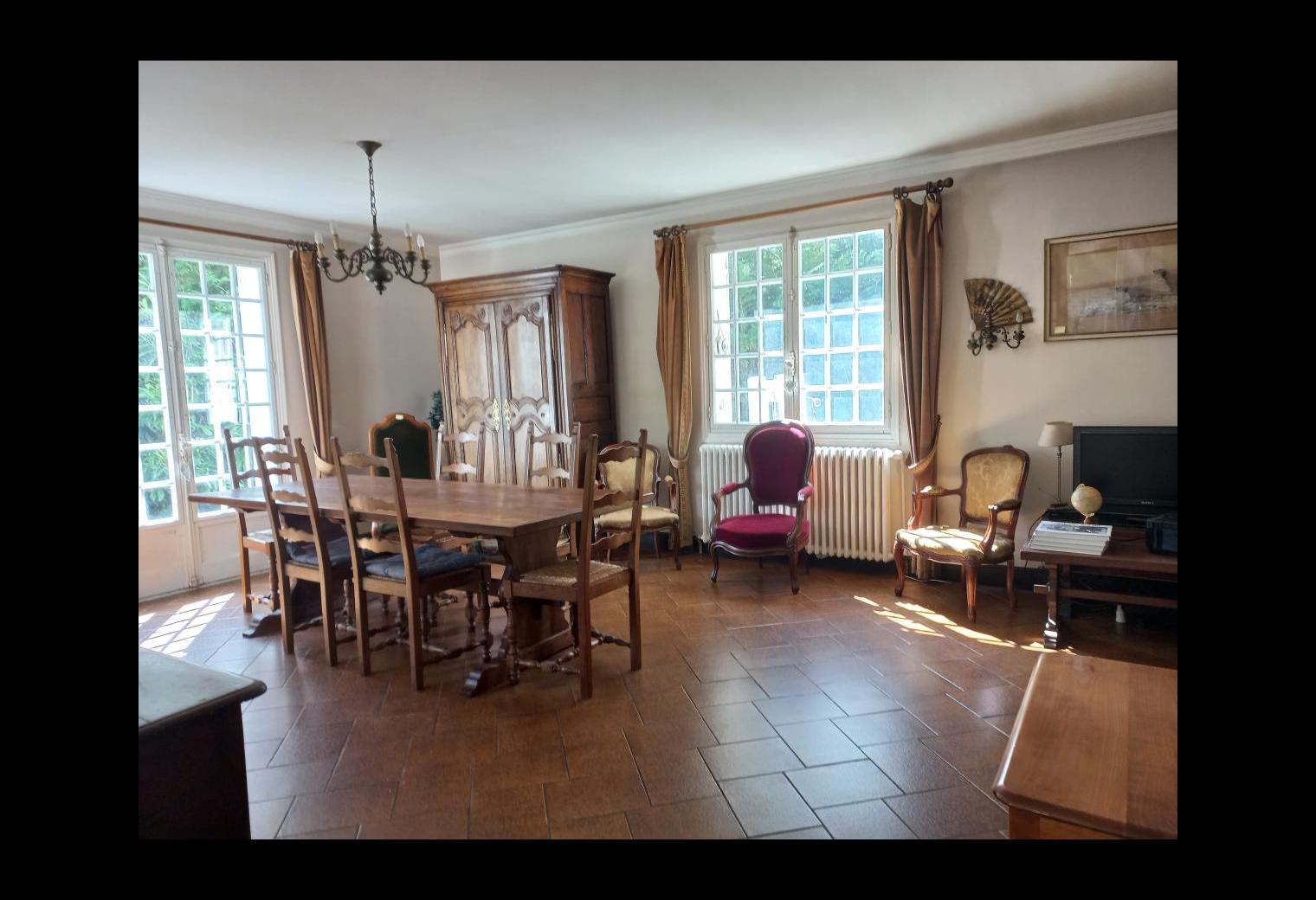 aa066816-500b-48bd-85f1-9129e937e659.jpg