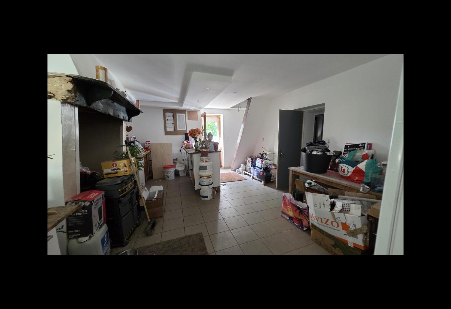 b50ab366-05bb-4bc1-9150-2789125e9dd2.jpg