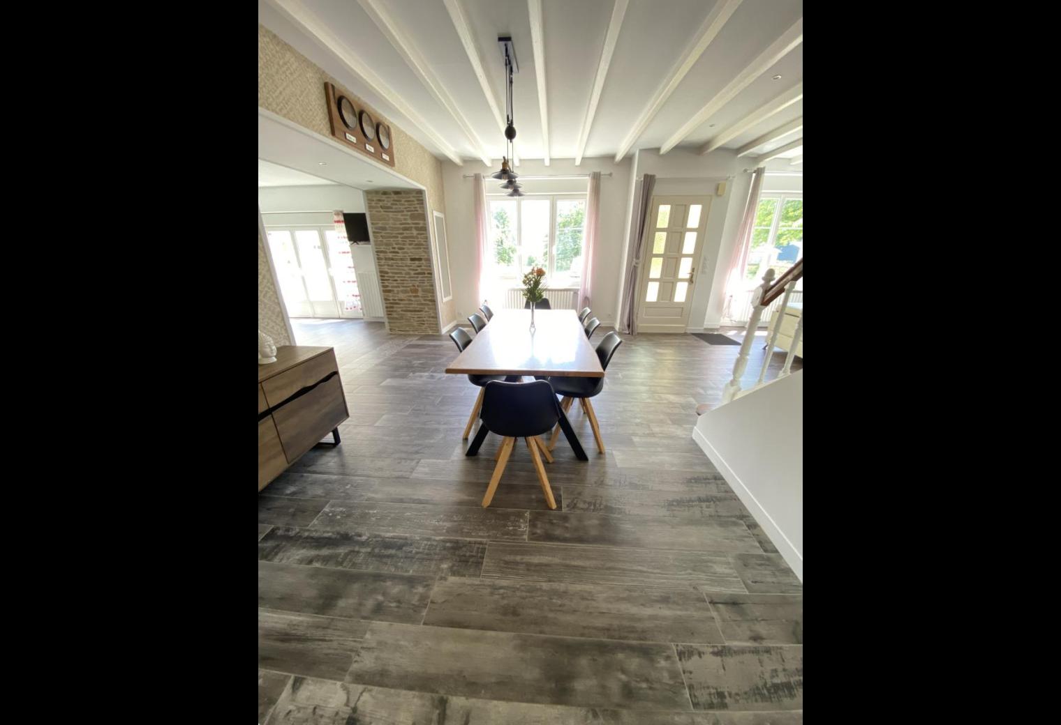 baf73d35-7ab8-4261-8ff0-301d5d5dcee1.jpg