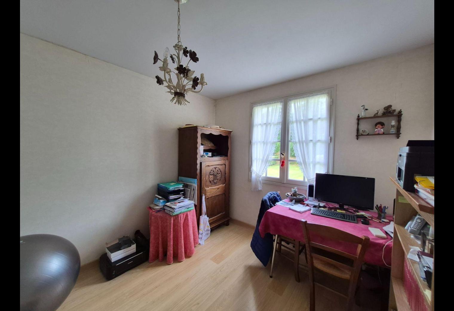 9ed34403-b9fa-4fe4-a2e0-e3ec244abf1d.jpg