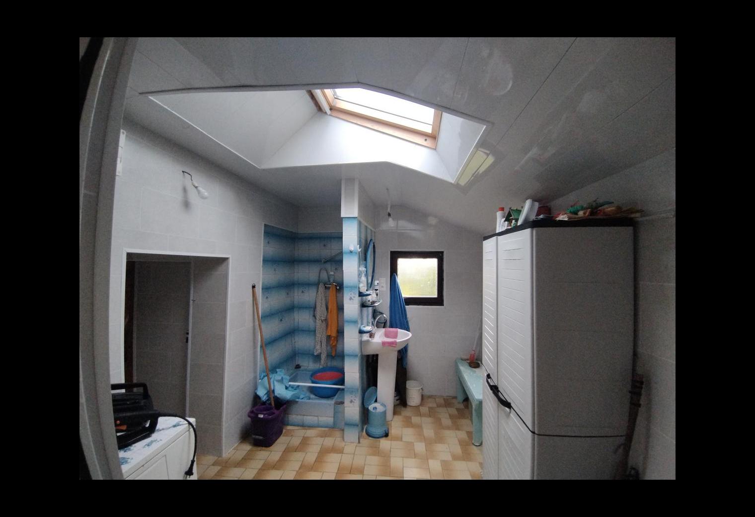 c29def95-2b8e-46be-9d88-a1d05b36ff93.jpg