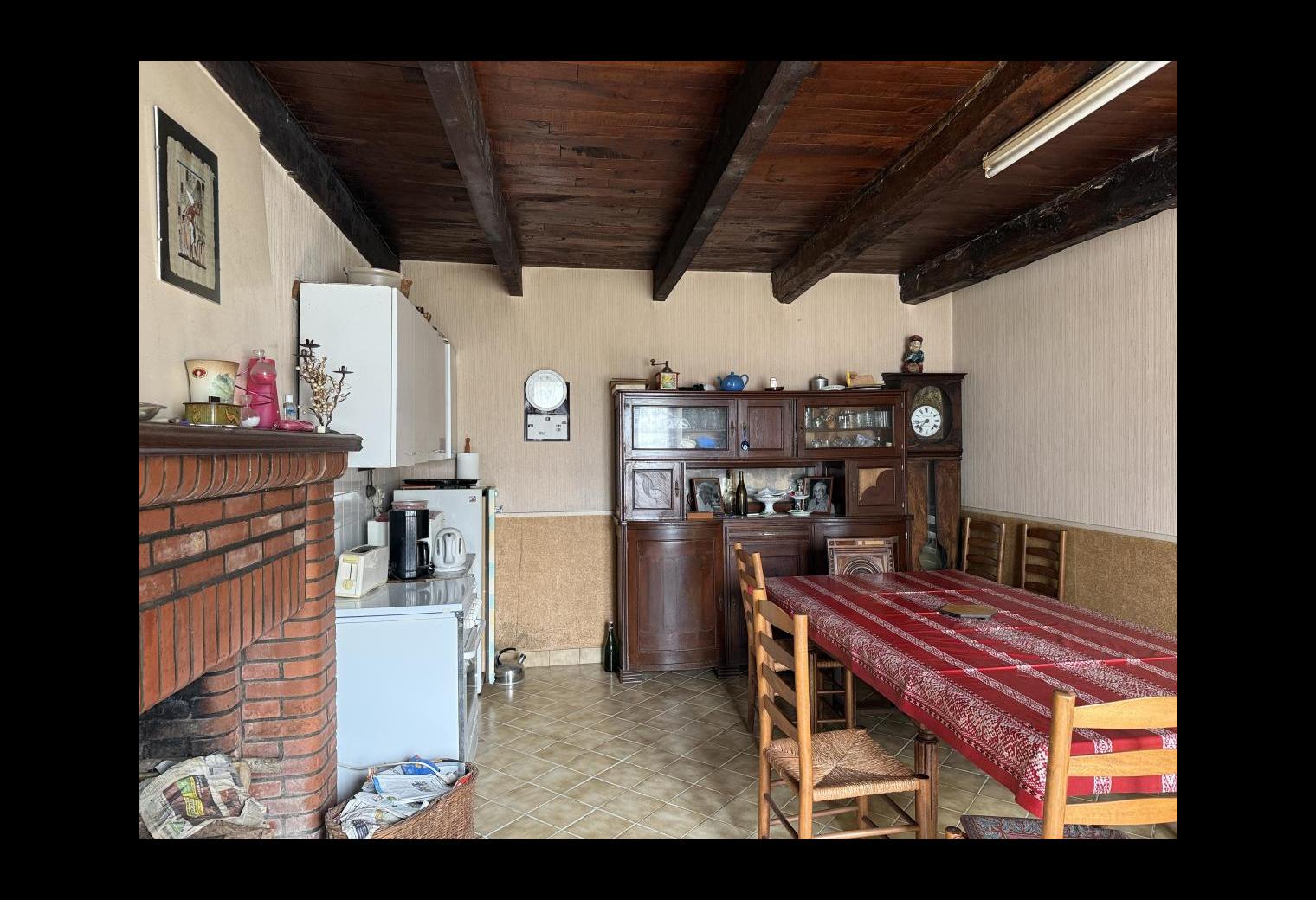 bd4603ae-3686-4ada-8999-77556c1ae19b.jpg