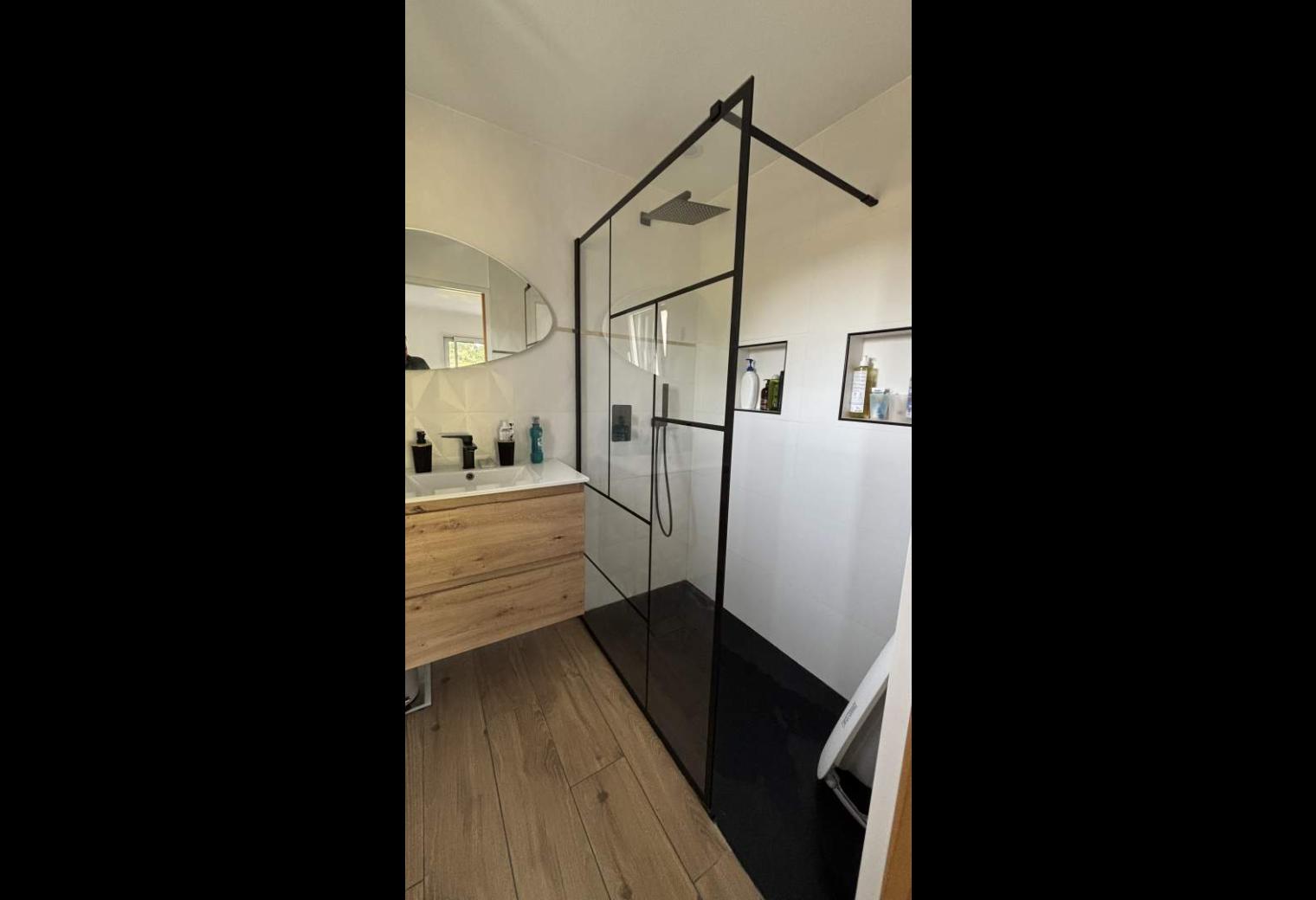 a564f7cb-1251-4464-bafa-46ca41ef1a60.jpg