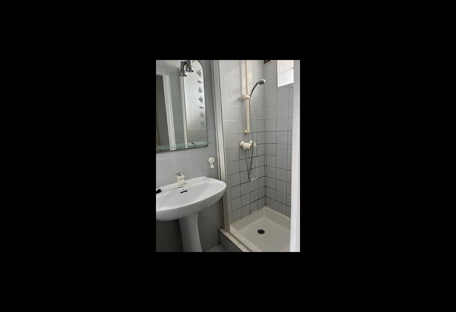 6ae052ad-09a5-4642-ae68-99a73a6b513a.jpg