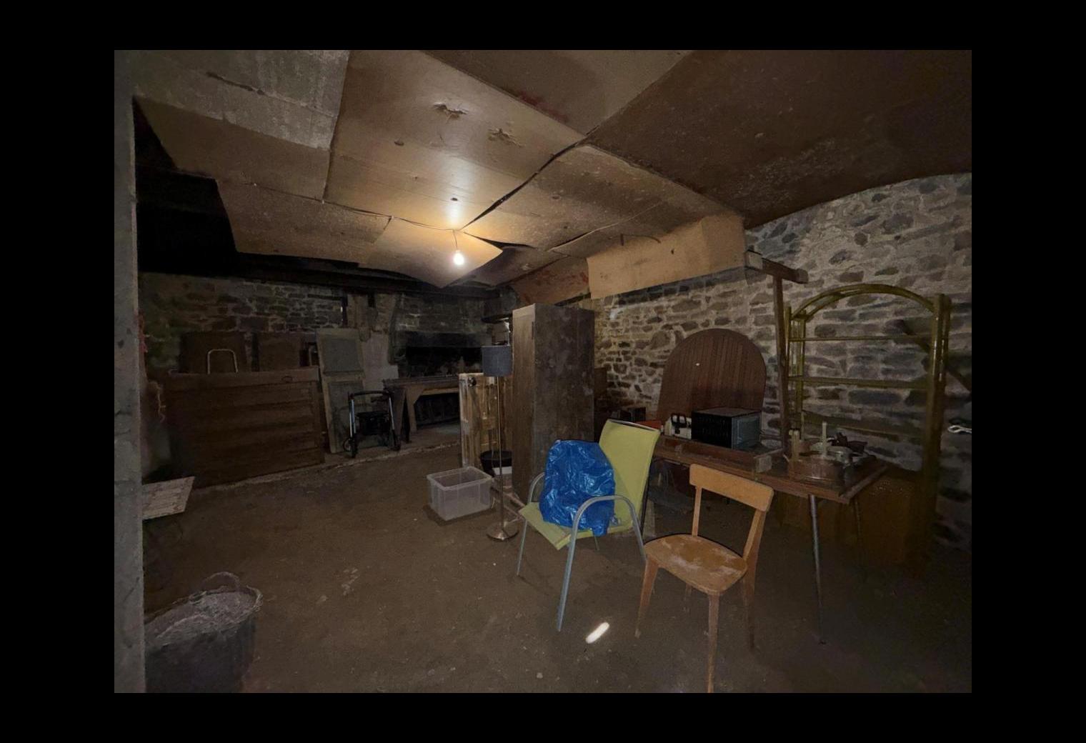 86f599fb-0497-419b-a5fa-d9cc905344dd.jpg