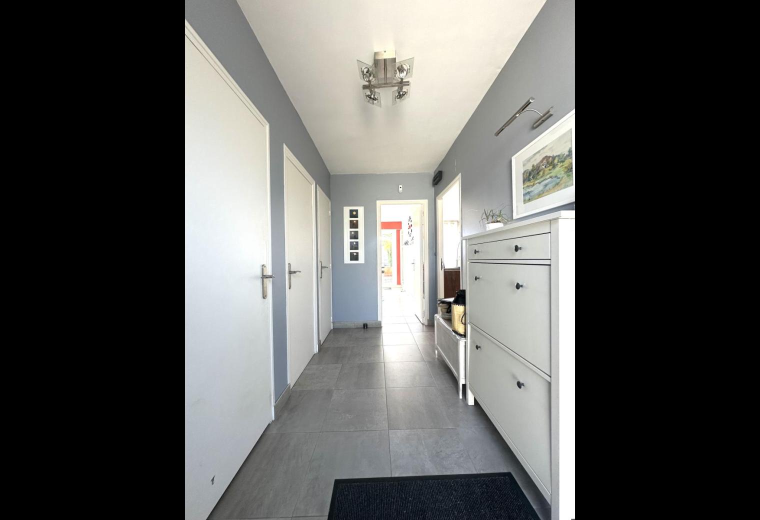 3d930dfa-1490-4ede-9ef7-265a4b6a2666.jpg