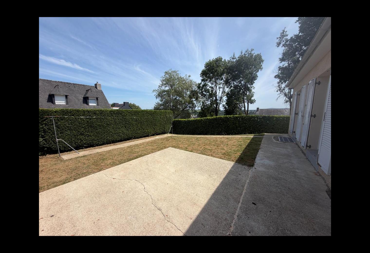 3c054220-fa2a-49c9-9598-be0bee37aff8.jpg