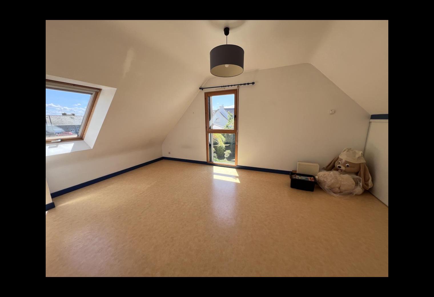 467ea1ef-c4e2-4bd9-a0c3-017bef499257.jpg