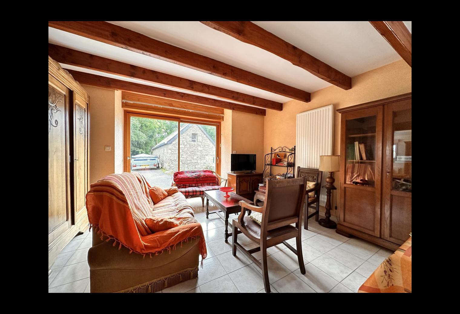 67784644-eaf8-4031-931a-20f34d6b74d7.jpg