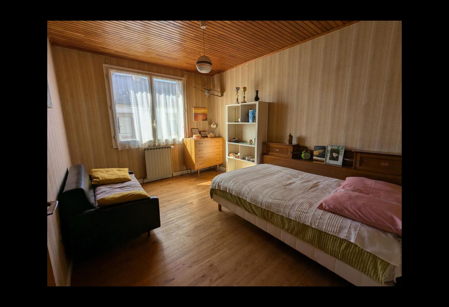 5c9cf30a-b71b-43a2-ad8e-803a89fd799a.jpg