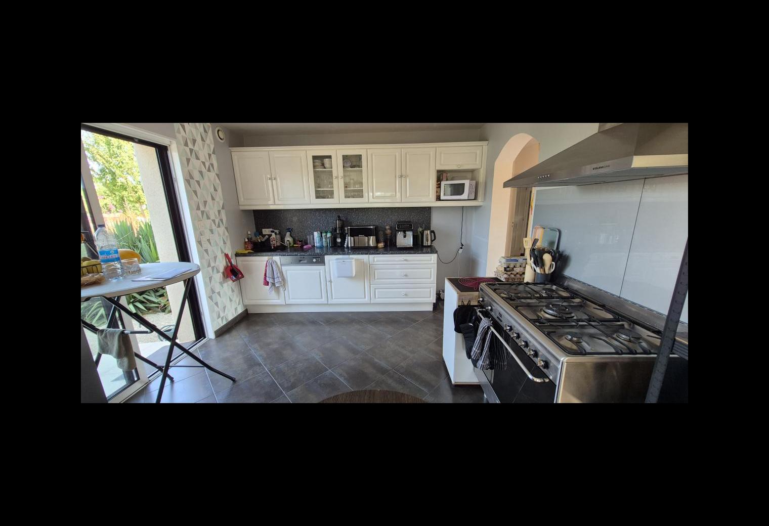 2267a985-2f1c-44cd-9aa2-3571fb9f2872.jpg