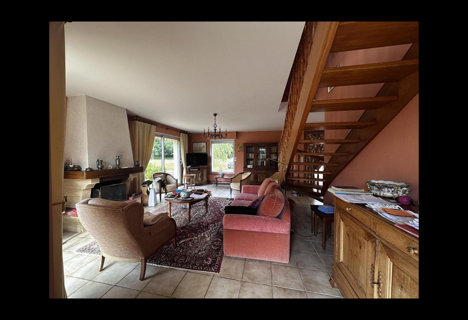 d90ebe17-f0de-4663-8122-2611d7d0f74b.jpg