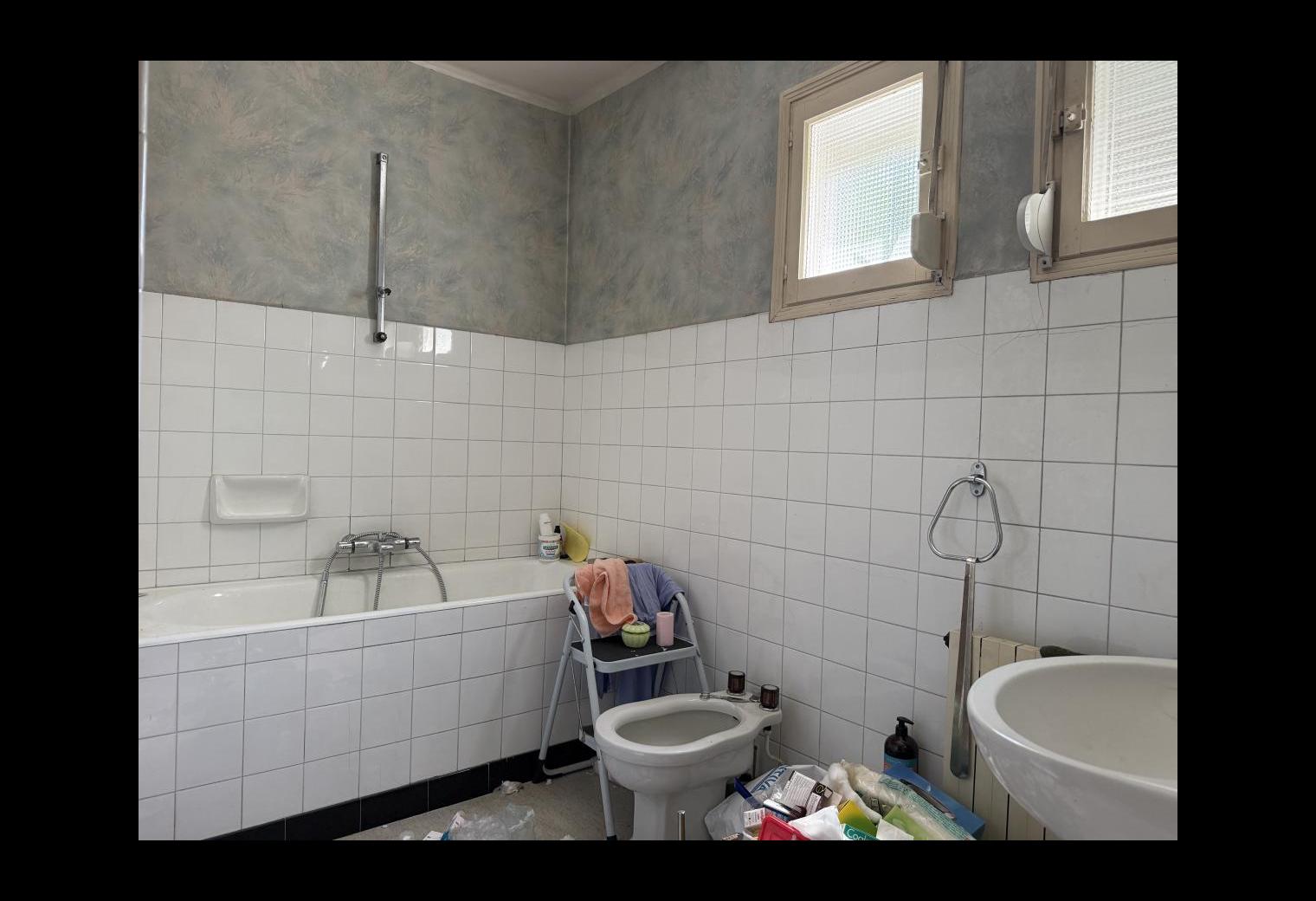 c684fe15-7a95-4305-91b8-f1f7dcae7ca0.jpg