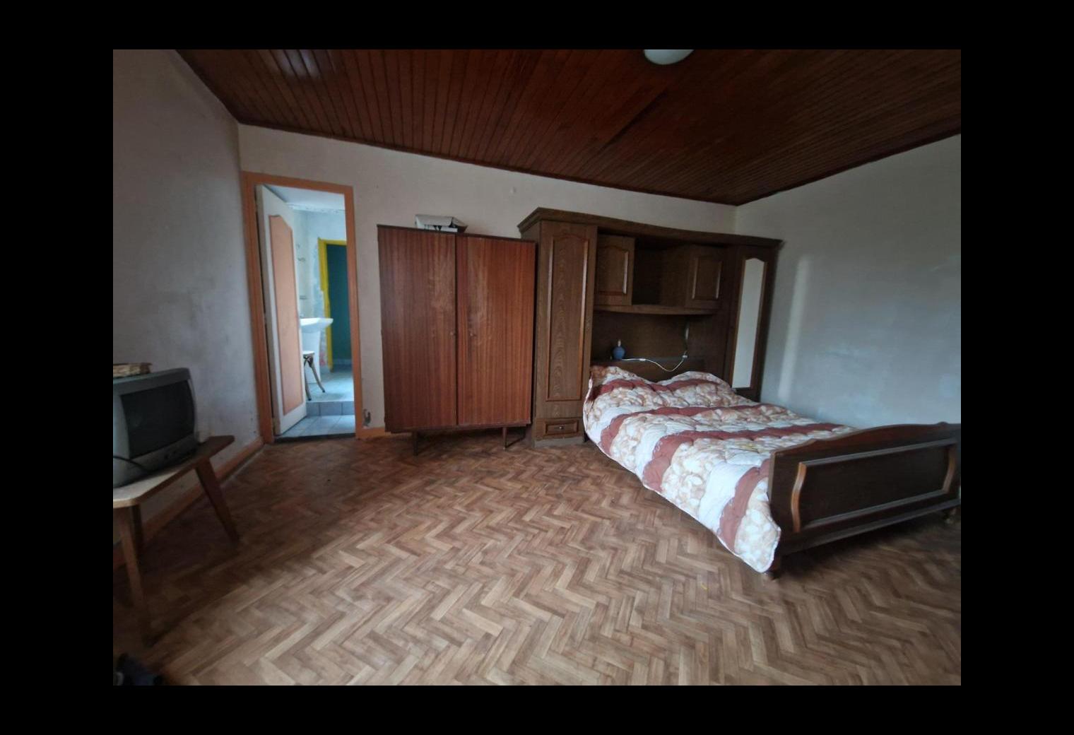 8f6d6086-23df-4de5-b1f7-ce750da62ec3.jpg