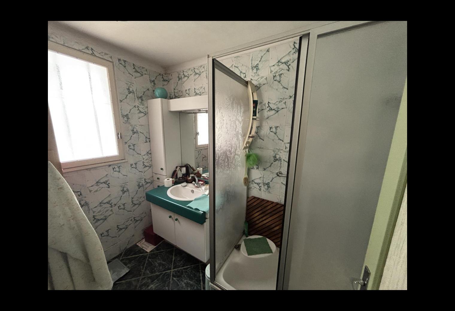 63056608-2c05-4ecf-a391-4a4bd17729e3.jpg