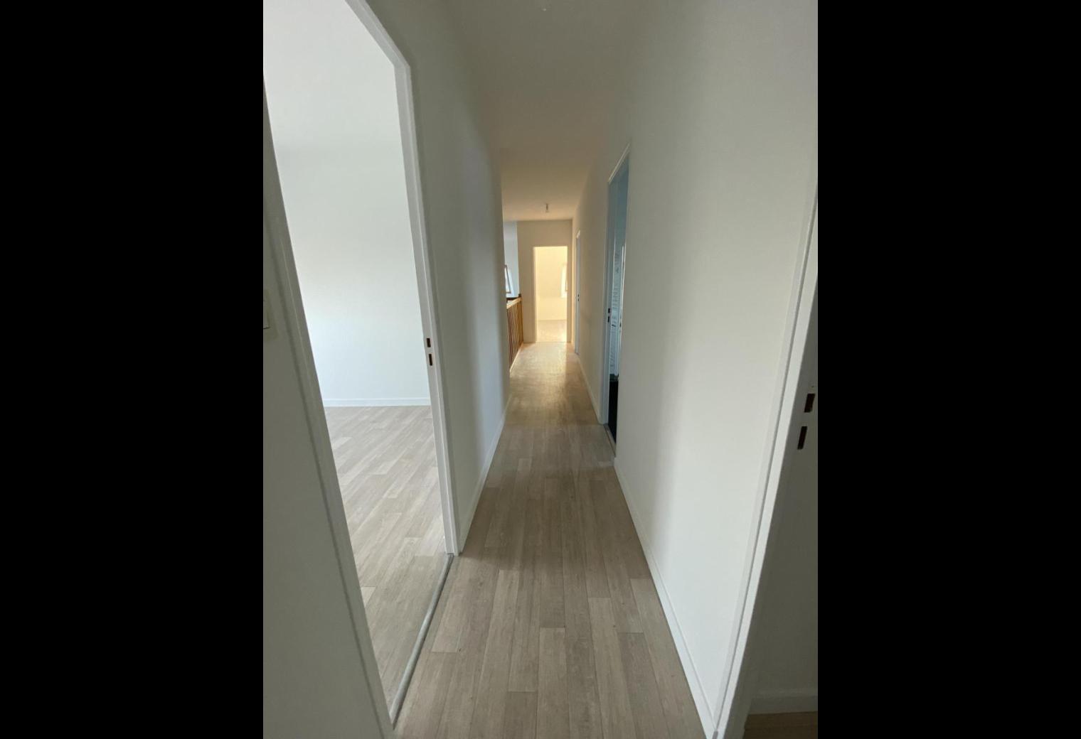 946cbd2d-6c3d-46a5-90a0-ef1014d260e9.jpg